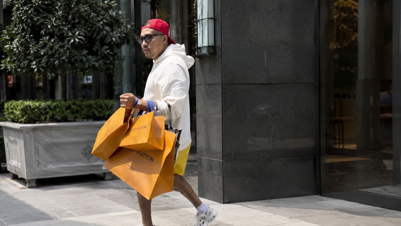 mister lewis lux net worth