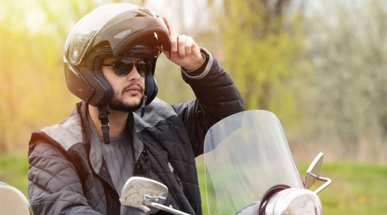 How to Choose a Modular Motorcycle Helmet by Riding Style?